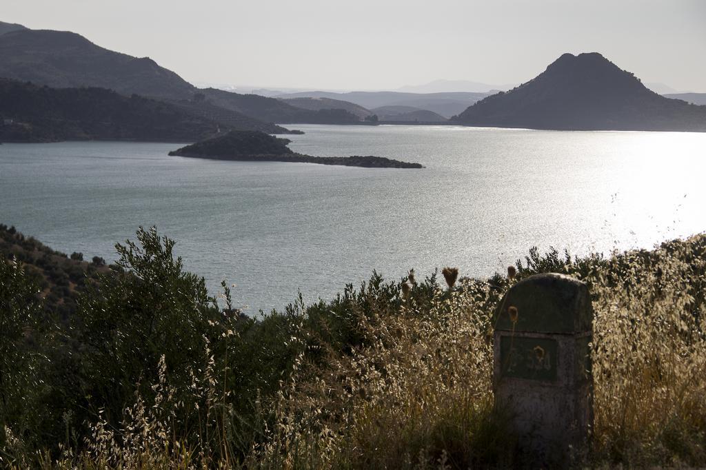 Centro De Ocio Alua Casa Rural Iznajar Lago De Andalucia Εξωτερικό φωτογραφία